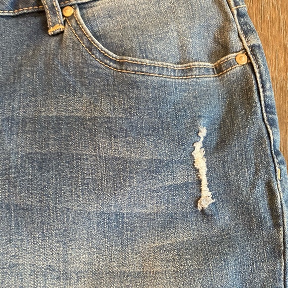 Crown & Ivy Skinny Jeans w/ Zipper & Bow on Ankle - Picture 6 of 12